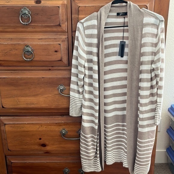 Sweaters - NWT Women’s cream and brown striped cardigan, size large.